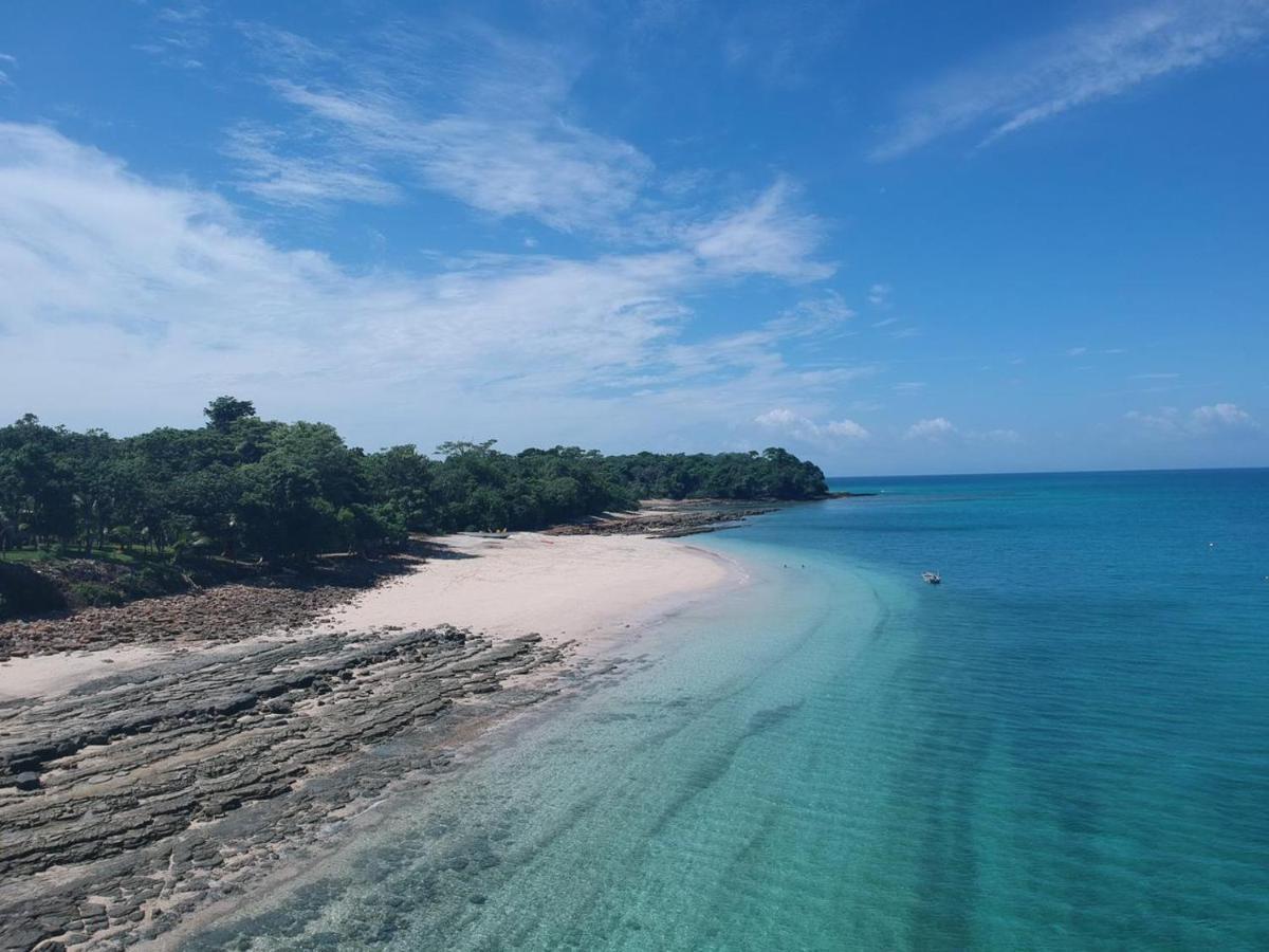 Sonny Island Resort Cabanas Frente Al Mar Punta Bajo Rico Екстериор снимка